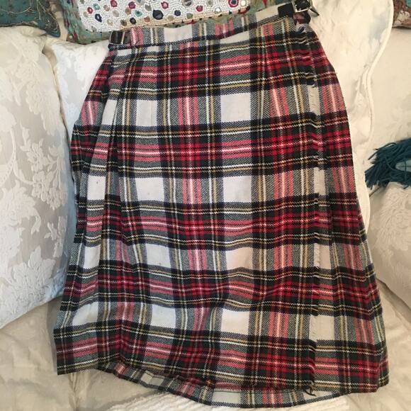 VINTAGE PLAID KILT SKIRT FROM IRELAND - Picture 7 of 10